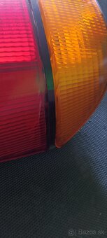 Prave zadne svetlo bmw e32 - 2