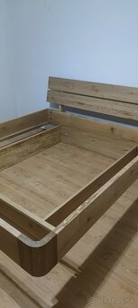 Dubová postel - 2