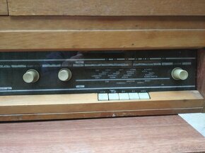 Predám starý rádio gramofón Opereta. - 2