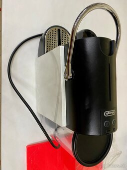 Kavovar Nespresso - 2
