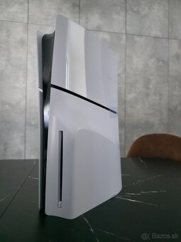 Playstation 5 Slim + 2x bezdrôtový ovládač DualSense - 2