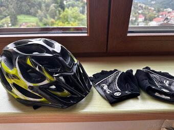 Cyklistická prilba Alpina + rukavice - 2
