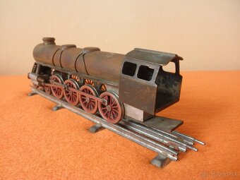 stará kovová hračka rušeň ČSD rozchodu 0, nedokončený model - 2