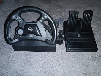 Konzola PlayStation 1 Slim + 2 ovládače + volant - 2