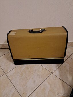 Predam šijací stroj - 2