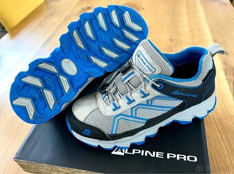 Detské turistické topánky Alpine Pro v. 33 s membránou. - 2