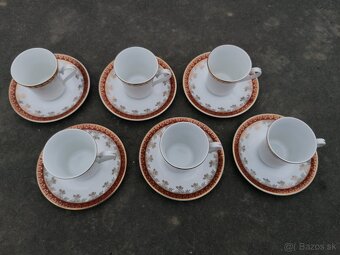 Predám červeno-zlatá porcelánová sada - 2