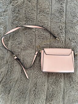 Rúžová kabelka - 2