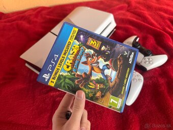 PS5 Slim s mechanikou + 2x ovládače - 2