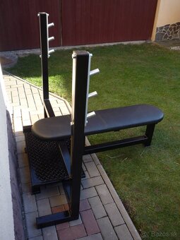 Benchpresová lavička - 2