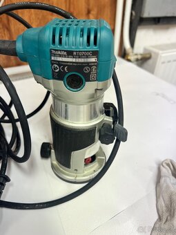JEDNORUČNÁ FRÉZA-MAKITA RT0702CX2J - 2