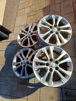 Hlinikové disky R16 KIA - 2