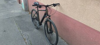 Predám krosový bicykel CUBE cross,kolesá:28" - 2