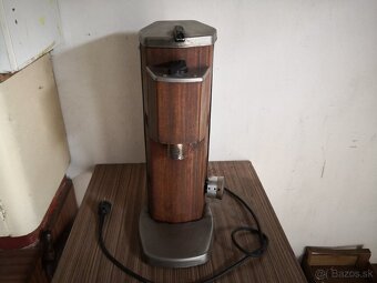 mlynec na kávu rarita r.v.1977/2 made in Czechoslovakia - 2