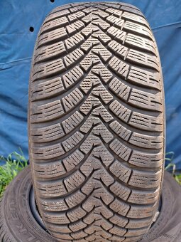 Ponúkam 2 zimné pneumatiky Fulda Eur 205/55 R16 - 2