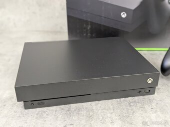 Xbox One X 1TB, 1 ovládač, 1 náhodná hra - 2