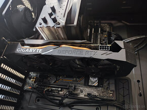 Cooler Master Silencio S600 presklená skrinka, zdroj, disk - 2