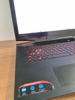 Predám Herný/Multimediálny Notebook Lenovo Ideapad Y700 - 2