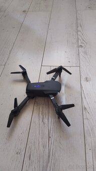 Dron nový - 2