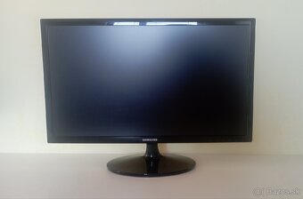 Samsung S24D300H - 2