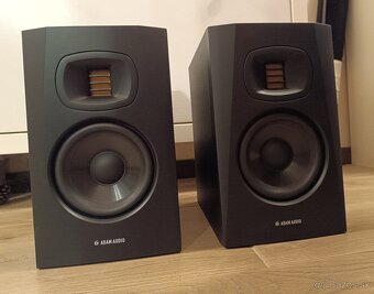 Reproduktory Adam Audio T5V - 2