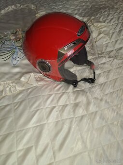 Prilba na motorku, na lyzovacku. - 2