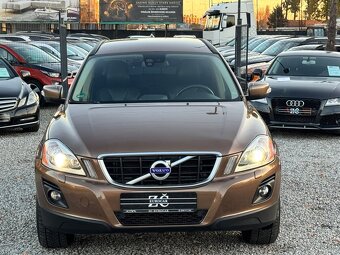 Volvo XC60 2.4D AWD Momentum Geartronic - 2