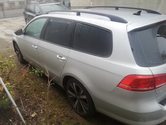 Rozpredám volkswagen passat b7 combi 1,6 tdi 77 kw - 2