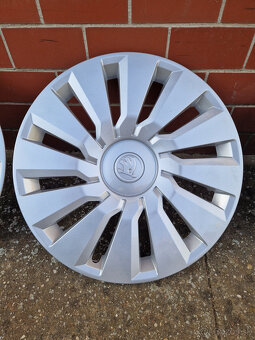 puklice skoda r16 kryty disku škoda R16 Puklice 16 - 2