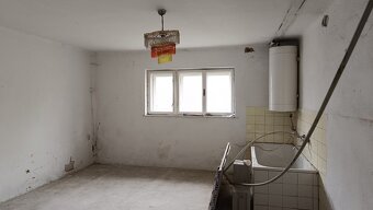 Starší RD s projektom na 3 nové byty - 2