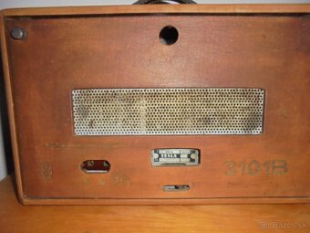 Predám rádio, súdok, kufríky - 2