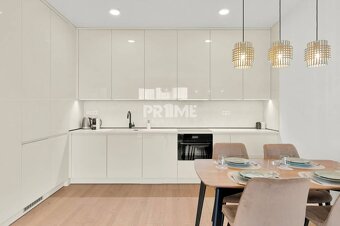 EXKLUZÍVNY 2i byt, PRÍSTAVNA,LOGGIA ,CHLADENIE,PARKING,Plyná - 2