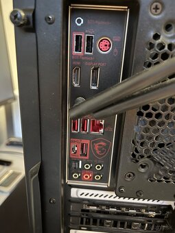 AMD Ryzen 7 3700X - 32GB DDR4 - MSI B450 Pro Carbon - 2