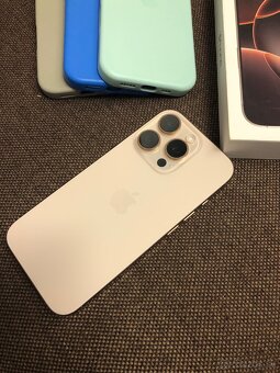 Apple iPhone 16 Pro 256GB Desert Titanium, TOP stav - 2