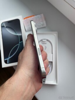 Predám iPhone 16 Pro Max 256GB biely v top stave - 2