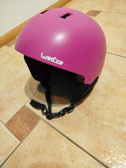 Prilba na sánkovanie a korčuľovanie - 2