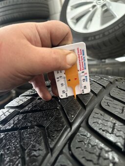 215/65 R16 Pirelli sottozero 3 zimné - 2