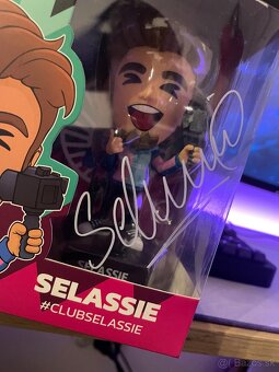 SELASSIE figurka coolectibles s podpisom - 2
