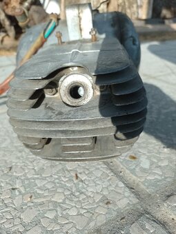 Predam motor Jawa 555 - 2