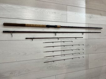 Feedrovy prút Delphin MAGMA M3 Light feeder, 330cm/90g - 2