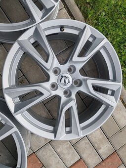 VOLVO, FORD 5X108 - 2