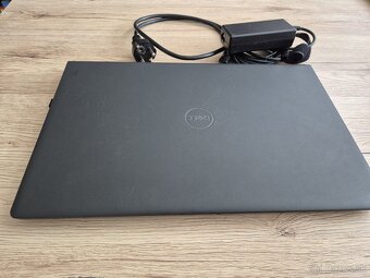 Predám notebook Dell Inspirion 15 3000 - 2