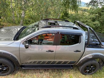 NISSAN NAVARA - 2