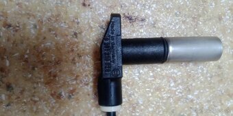 BMW E30 - Snímač otáčok kľukového hriadeľa Bosh - 2