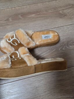 UGG šlapky bledé - 2