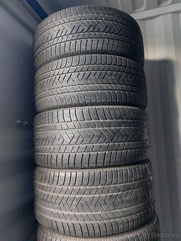 Zimné Pirelli 285/40R22 + 325/35R22 DOT2022 - 2