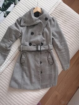 Sivý kabát - 2