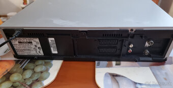 Videorekordér JVC HR-S6950 S-VHS-ET - 2