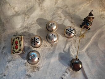 Vianočné ozdoby rolničky . - 2