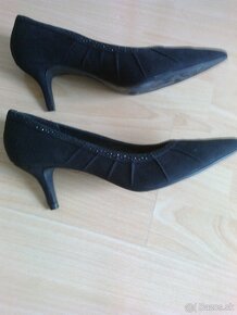 Čierne lodičky a vysolé tenisky č.41. - 2